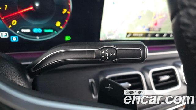 Mercedes-Benz GLE-Class 2022 — photo 9