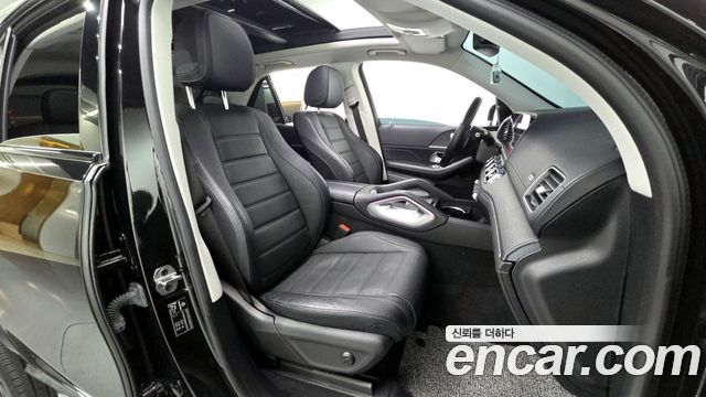 Mercedes-Benz GLE-Class 2022 — photo 11