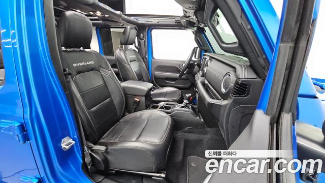 Jeep Wrangler 2022 — photo 11