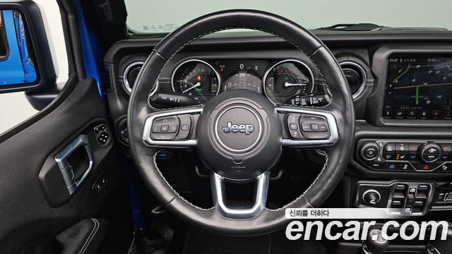 Jeep Wrangler 2022 — photo 13