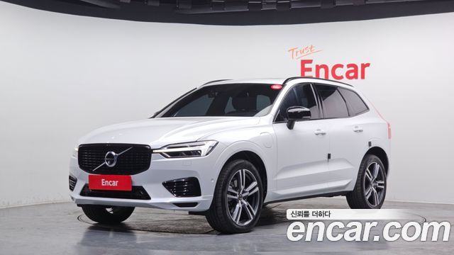 Volvo XC60 2021 — photo 1