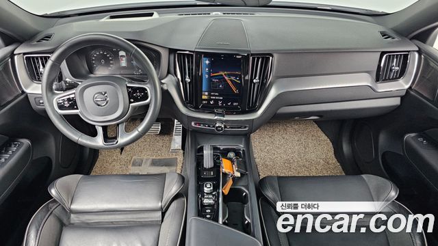 Volvo XC60 2021 — photo 7