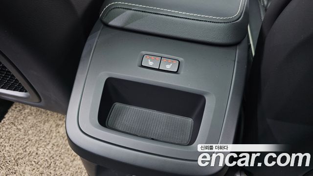 Volvo XC60 2021 — photo 18
