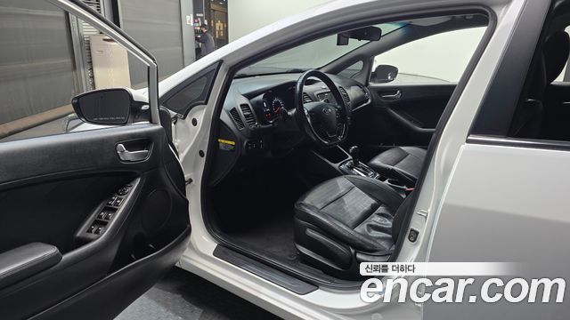 Kia K3 2018 — photo 10