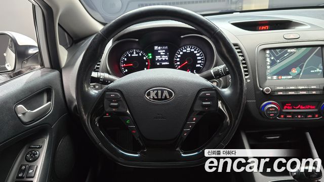 Kia K3 2018 — photo 13