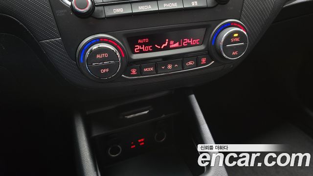 Kia K3 2018 — photo 18