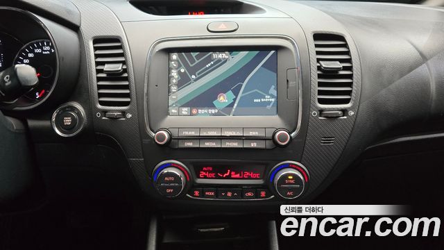 Kia K3 2018 — photo 19