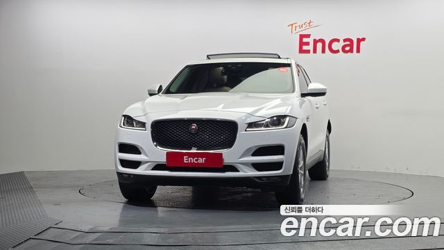 Jaguar F-PACE 2018 — photo 3