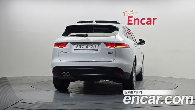 Jaguar F-PACE 2018 — photo 4