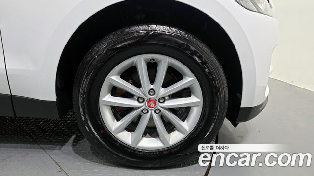 Jaguar F-PACE 2018 — photo 5