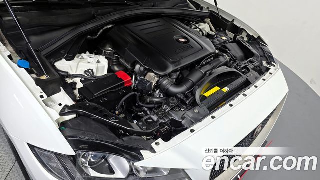 Jaguar F-PACE 2018 — photo 6