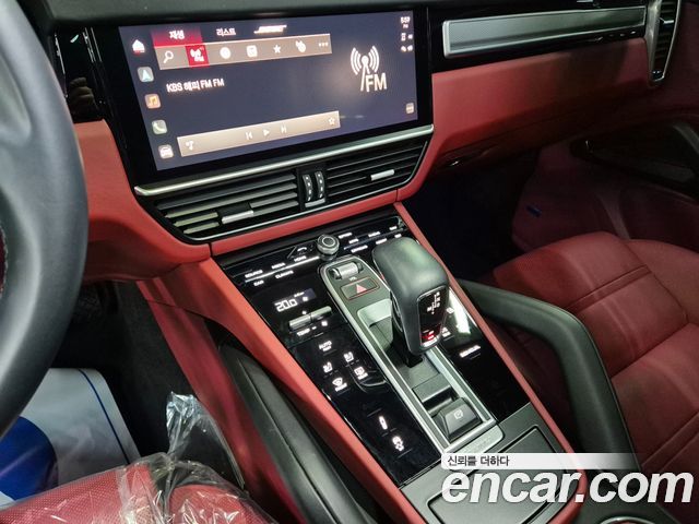 Porsche Cayenne 2023 — photo 10
