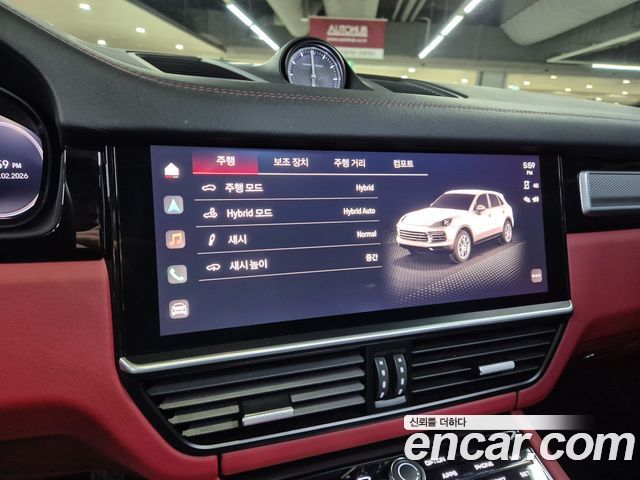 Porsche Cayenne 2023 — photo 11