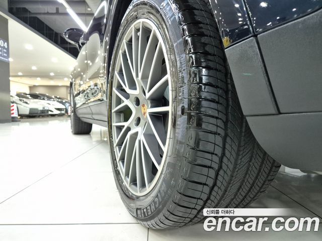 Porsche Cayenne 2023 — photo 20