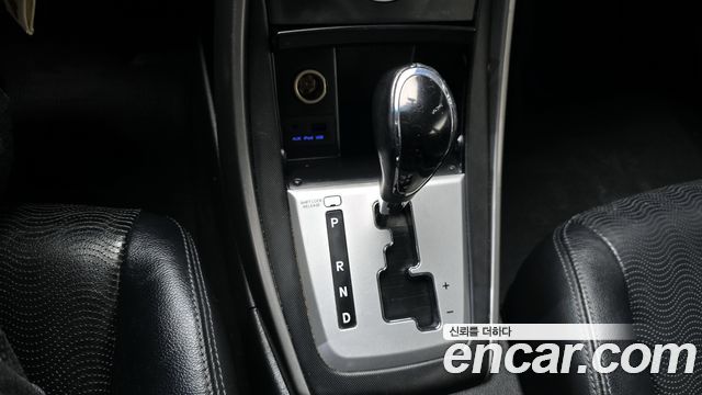 Hyundai AVANTE 2012 — photo 9