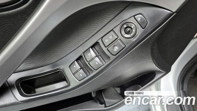 Hyundai AVANTE 2012 — photo 14