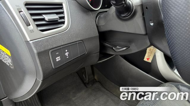 Hyundai AVANTE 2012 — photo 15