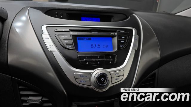 Hyundai AVANTE 2012 — photo 18