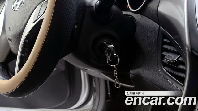 Hyundai AVANTE 2012 — photo 19