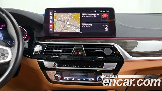 BMW 5-Series 2021 — photo 14