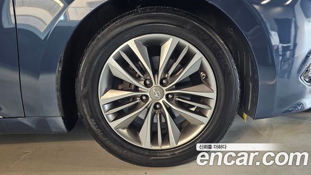 Hyundai Grandeur 2015 — photo 5