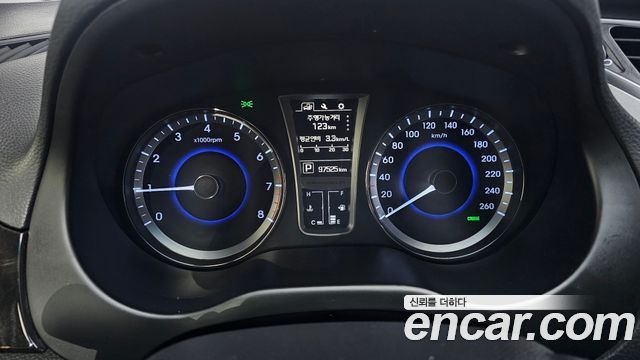 Hyundai Grandeur 2015 — photo 8