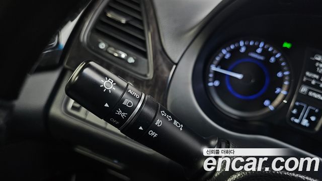 Hyundai Grandeur 2015 — photo 18