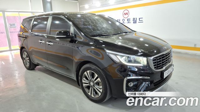 Kia Canival 2019 — photo 3