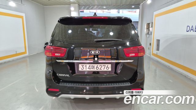 Kia Canival 2019 — photo 4