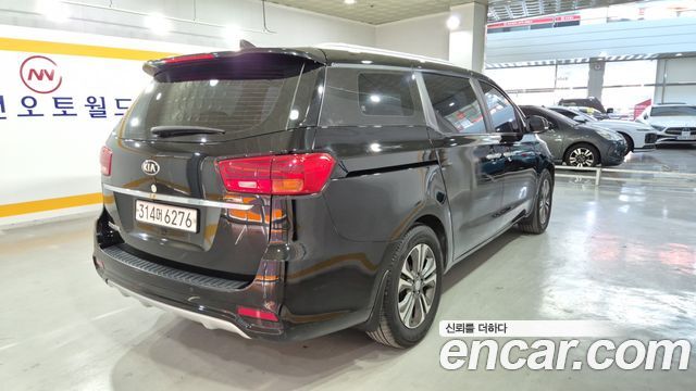 Kia Canival 2019 — photo 5
