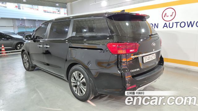 Kia Canival 2019 — photo 6