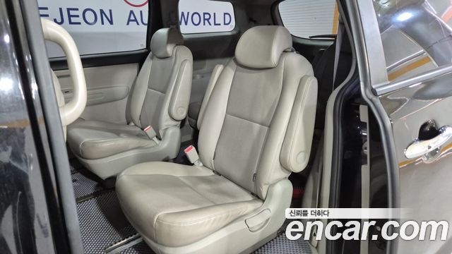Kia Canival 2019 — photo 17