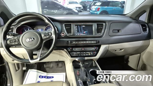 Kia Canival 2019 — photo 18