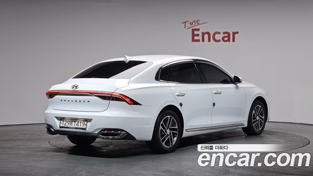 Hyundai Grandeur 2023 — photo 2