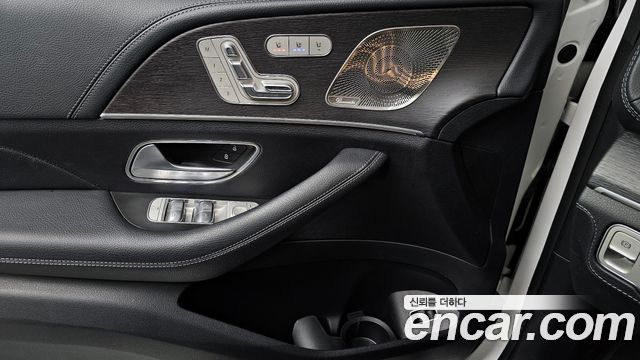 Mercedes-Benz GLS-Class 2022 — photo 19