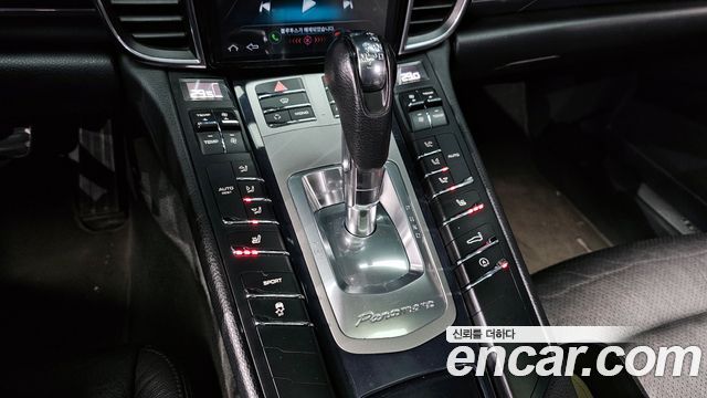 Porsche Panamera 2012 — photo 9