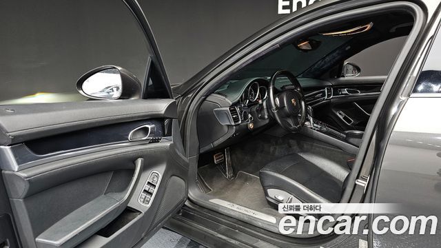 Porsche Panamera 2012 — photo 11