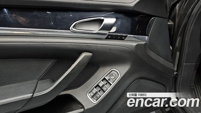 Porsche Panamera 2012 — photo 19