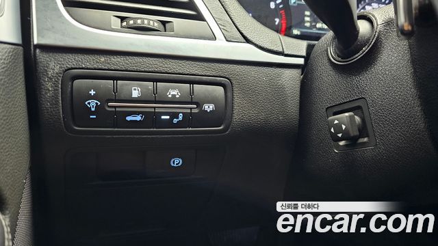 Genesis G80 2017 — photo 16