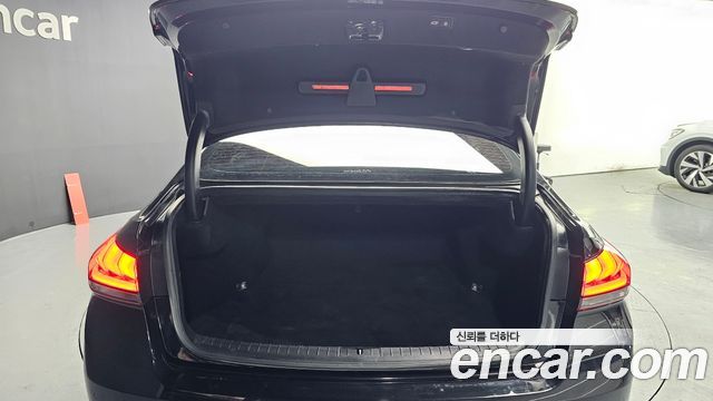 Genesis G80 2017 — photo 20