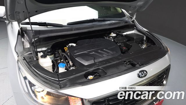 Kia Canival 2019 — photo 6