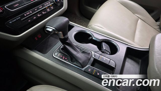 Kia Canival 2019 — photo 9