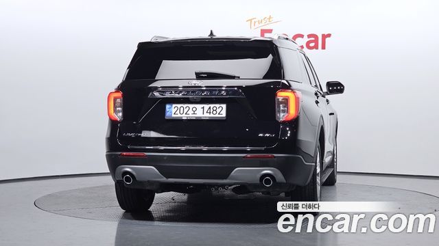 Ford Explorer 2022 — photo 4