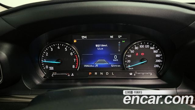 Ford Explorer 2022 — photo 8