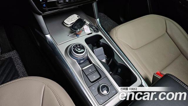 Ford Explorer 2022 — photo 9
