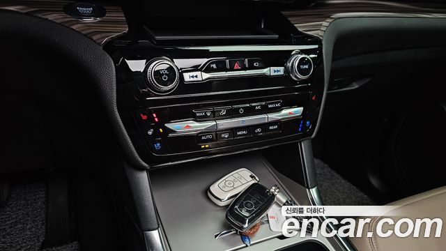 Ford Explorer 2022 — photo 17