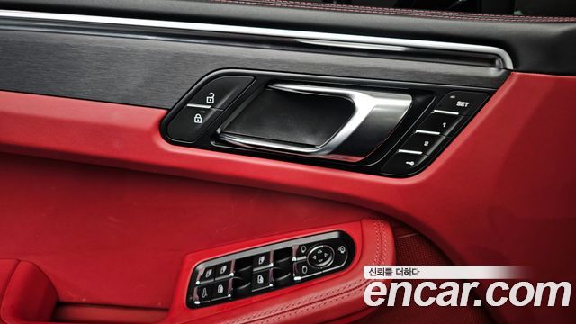 Porsche Macan 2024 — photo 12