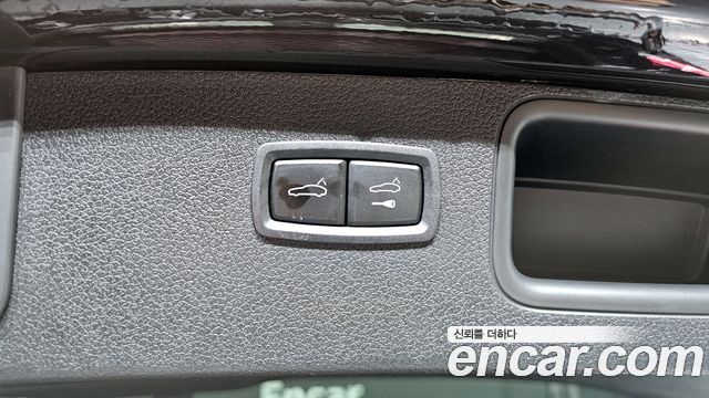 Porsche Macan 2024 — photo 20