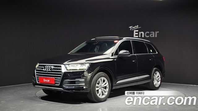 Audi Q7 2019 — photo 1