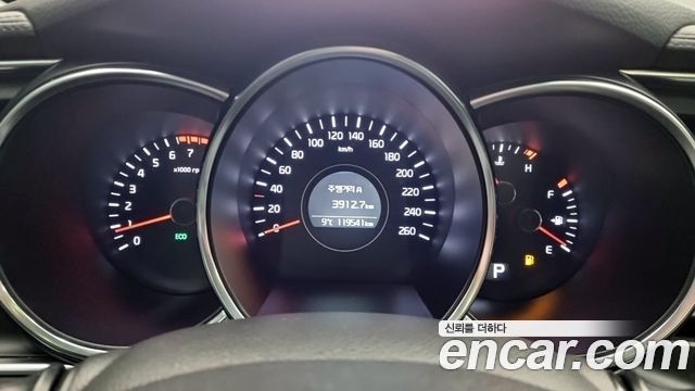 Kia K5 2014 — photo 9